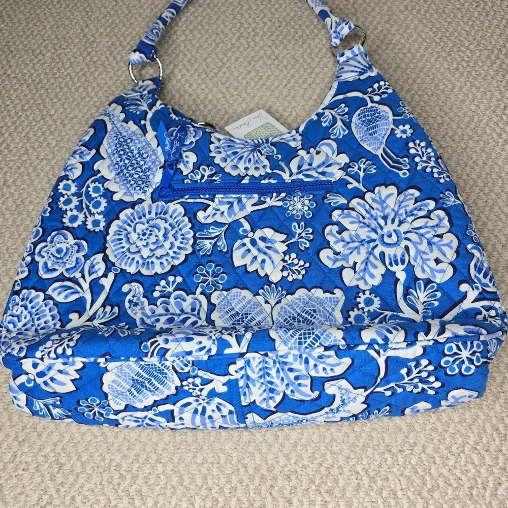 Vera Bradley NWOT Retired Pattern Blue Lagoon Blue and White Floral Hobo Bag